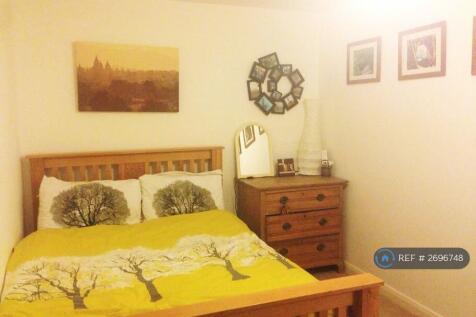 Master Double Bedroom 