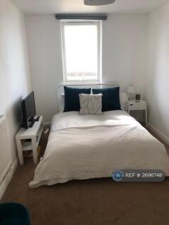 Spacious Double Bedroom 