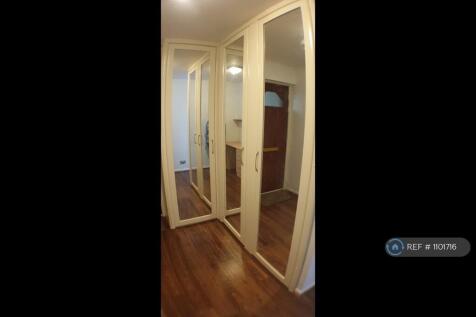 Hallway Cloaks &amp; Storage 