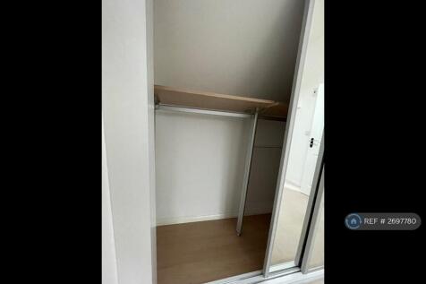 Fitted Wardrobe To Master Bedroom 
