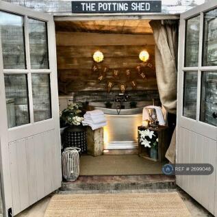 Second Bathroom With View To The Garden 