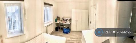 Room 3 Upstairs Front