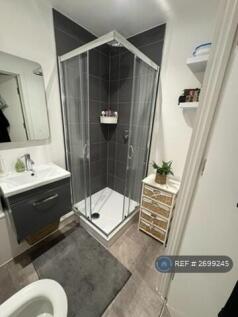 En Suite Bathroom