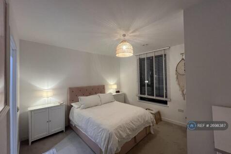 Ensuite Main Bedroom