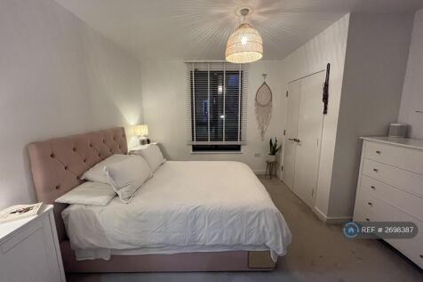 Ensuite Main Bedroom