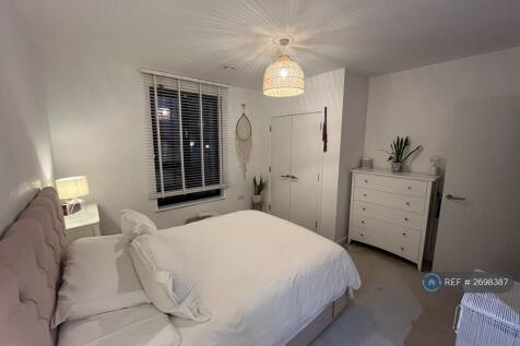 Ensuite Main Bedroom