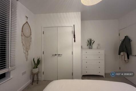 Ensuite Main Bedroom