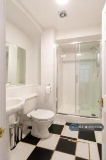 En Suite Shower Room