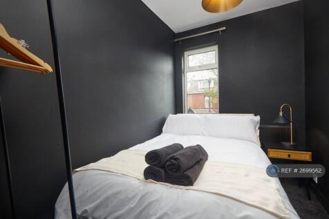 Bedroom 3 ( Small Single Room)