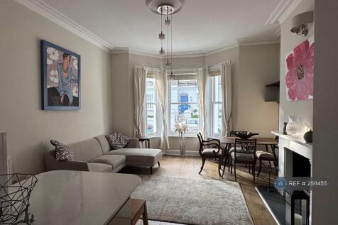 Reception/Kitchen Open Plan