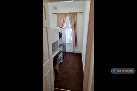 Single Bedroom Incl Bed - First Floor Front