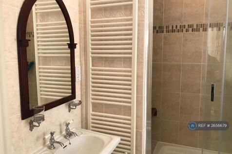 Master Bedroom Ensuite With Walk In Shower