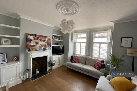 Double Fronted Lounge