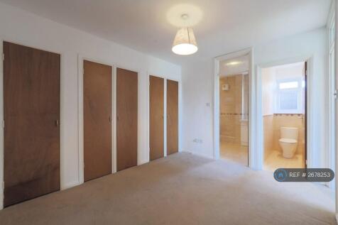 Large Entrance Area With Storage Cupboards (Pic 2)