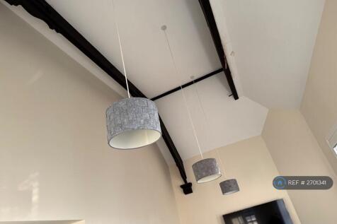 Exposed Beams, Lounge, And Lighting