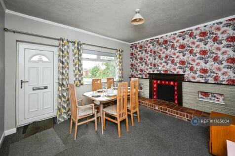 Dining (Door To Street)