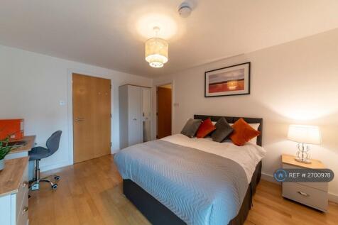 Bedroom 1 Plus En Suite