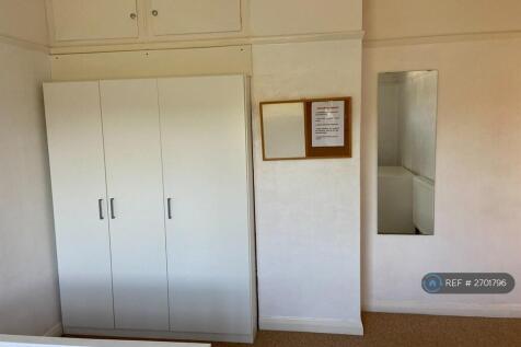 Bedroom 2 (First Floor)