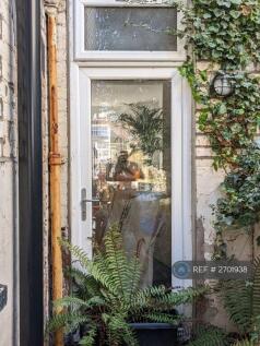 Yarden: View Into Living Room French Door