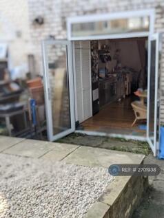 Yarden: View Into Kitchen 