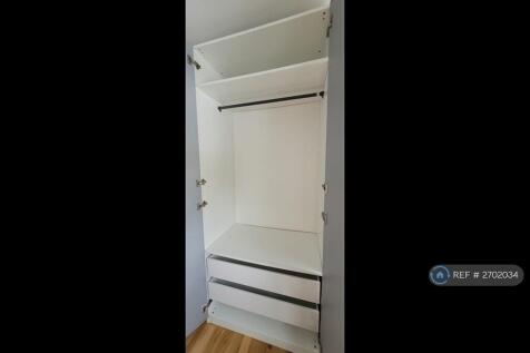 Massive Mirror Doors Wardrobe