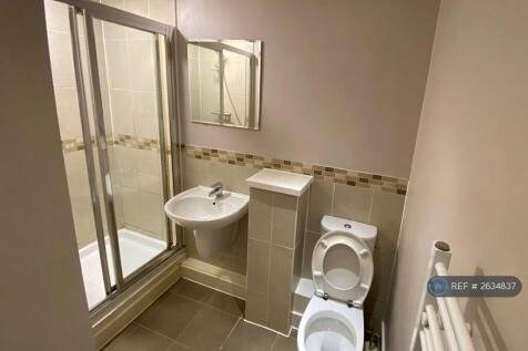 En Suite To Master Bedroom