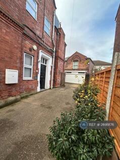 Driveway &amp; Entrance 