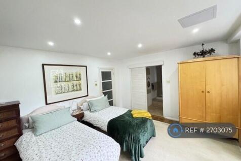 Master Bedroom Two Singles 