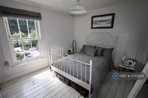 Room 1 Available £999pcm