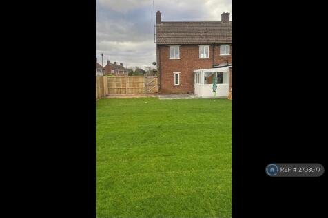 Large Fully Enclosed Rear Garden