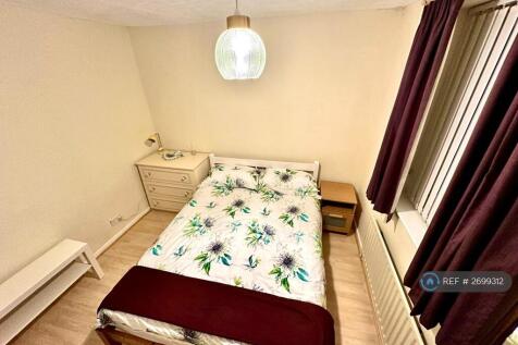 Dressed Double Bed &amp; Storage