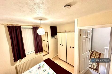 2nd b/Room &amp; Storage. Two Windowss