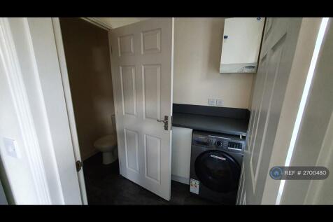 Utility Room &#43; Toilet