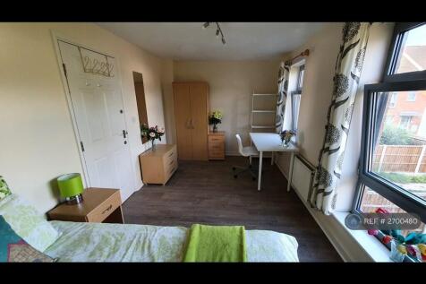 Bedroom_1st Floor_garden Facing