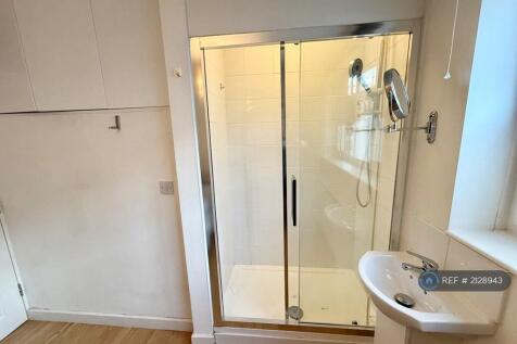 En-Suite Shower