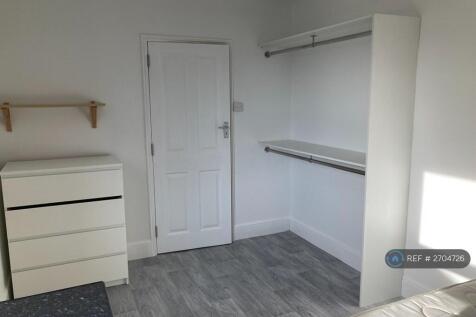 Upstairs Back Bedroom