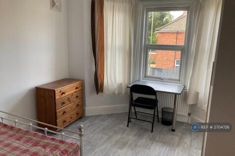 Upstairs Front Bedroom