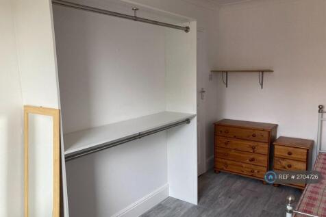 Upstairs Front Bedroom