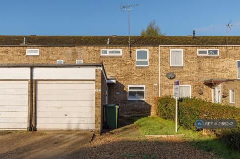 3-4 Bed Property On Fairfields