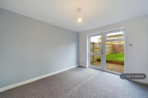 Snug/Lounge/Bed 4/Office