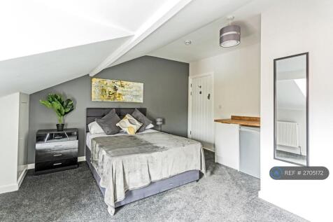 Room 6 En-Suite - Let