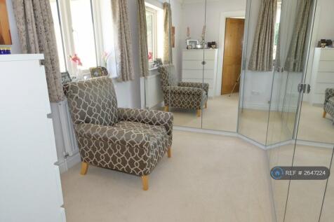 Dressing Room (Hers)