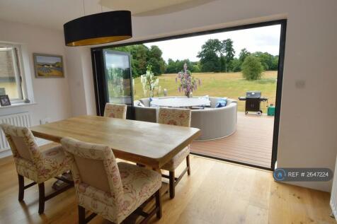 Dining Room Onto Deck