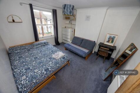 Upstairs Room 1 (Front Of House)