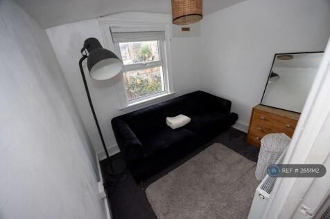 Upstairs Room (Back - Extension Of Room 3 )