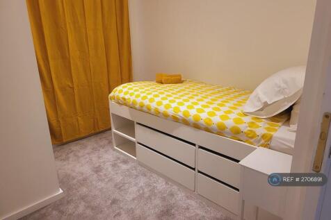 2 Bedroom Brompton Road