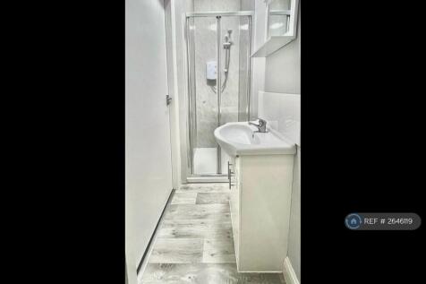 Private Bathroom Room 