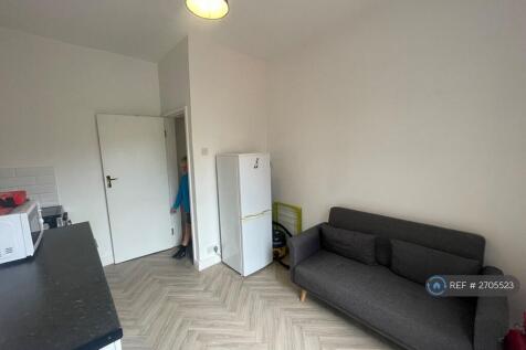 Kitchen/ Living Area 