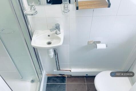 Own Bathroom (Wc, Sink &amp; Shower)