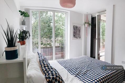 2nd Bedroom (Upstairs)